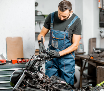 How Service Quality and Convenience Shape Powersport Consumer Loyalty in Maintenance and Repair.